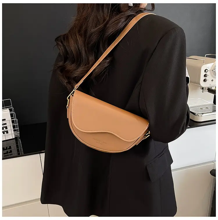 Women's Crossbody Bag Tan Leather 2025 Summer — feature 13