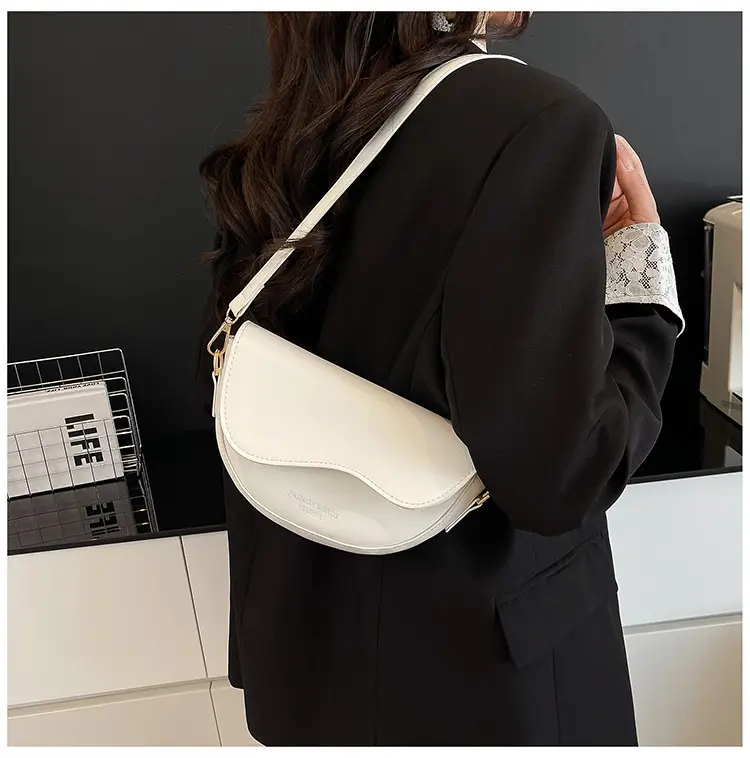 Women's Crossbody Bag Tan Leather 2025 Summer — feature 14