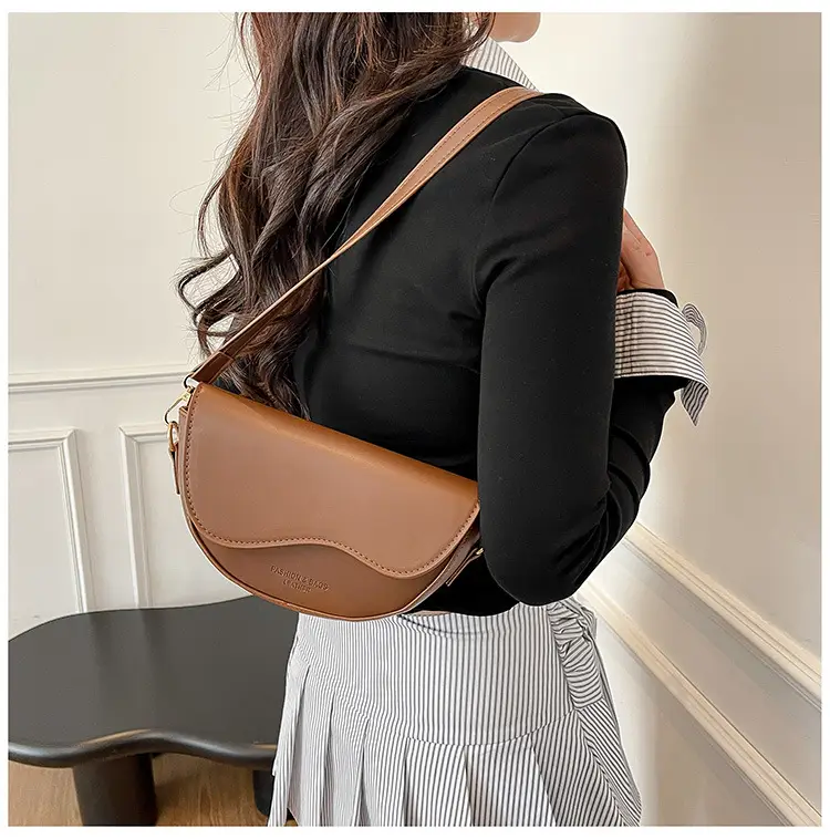 Women's Crossbody Bag Tan Leather 2025 Summer — feature 19