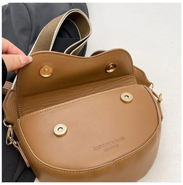 Women's Crossbody Bag Tan Leather 2025 Summer — feature 26