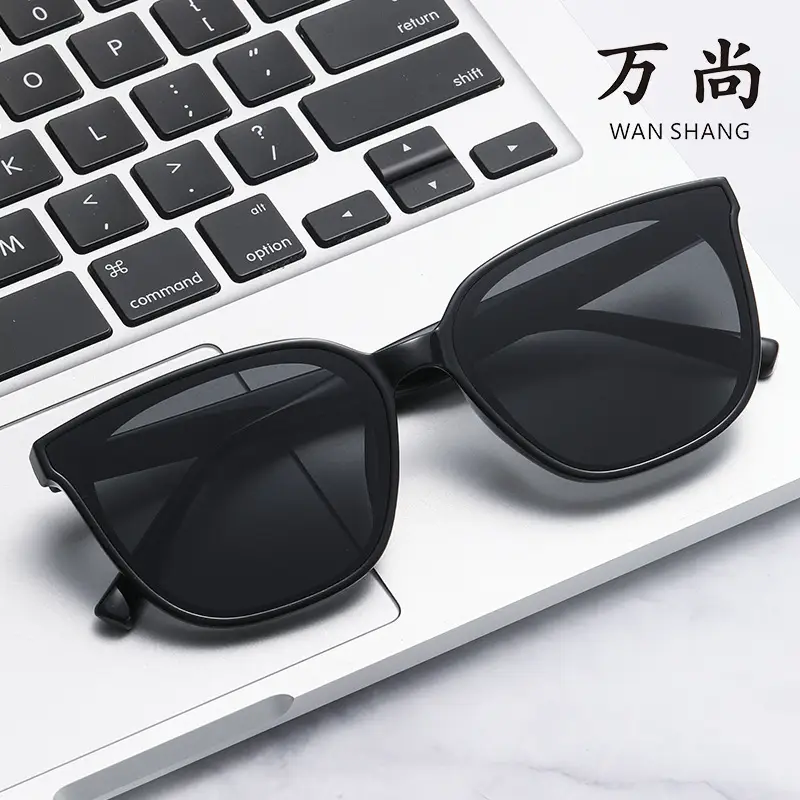 Women Anti-UV Concave Sunglasses Black - Image 7