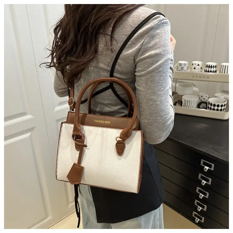 Women's Black Leather Shoulder Bag 2024 New Arrival — feature 16