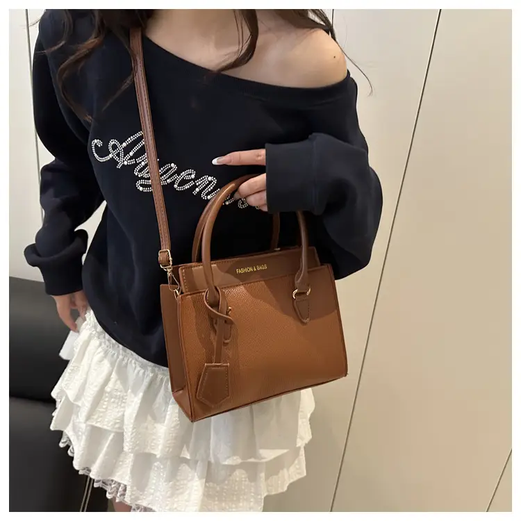Women's Black Leather Shoulder Bag 2024 New Arrival — feature 32