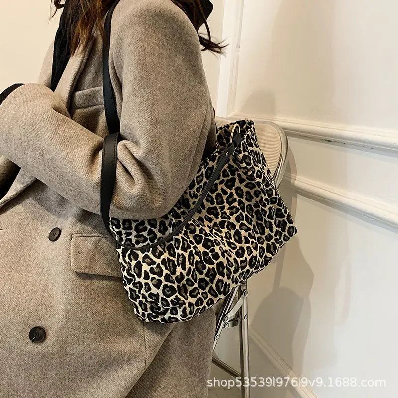 Leopard Canvas Shoulder Bag Large Capacity Women's Tote - Image 5