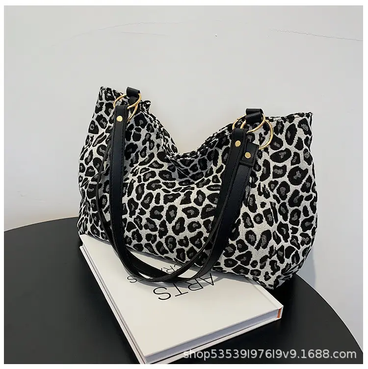 Leopard Canvas Shoulder Bag Large Capacity Women's Tote — feature 14