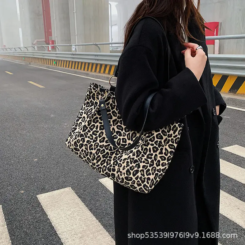 Leopard Canvas Shoulder Bag Large Capacity Women's Tote — feature 18