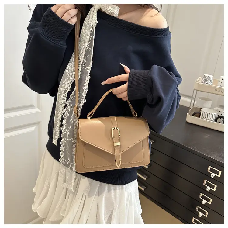 Women's White Square Shoulder Bag 2025 Summer — feature 12