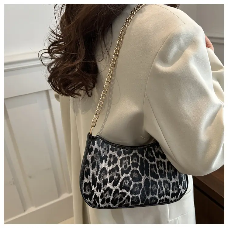 Pink Vintage Checkered Crossbody Bag for Women — feature 17