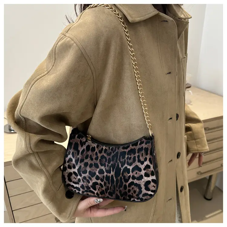 Pink Vintage Checkered Crossbody Bag for Women — feature 18