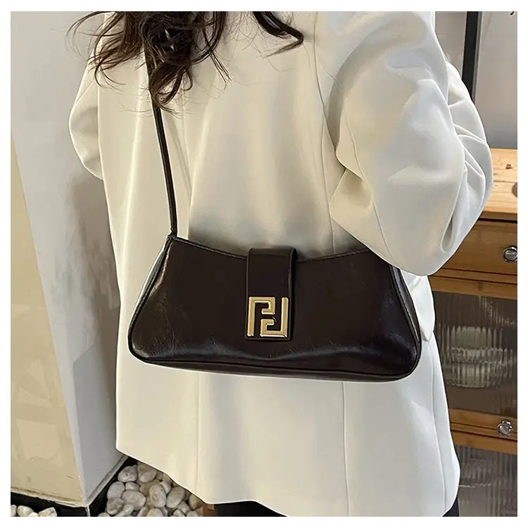 Women's Square Lock Shoulder Bags 2025 Spring Summer Collection — feature 8