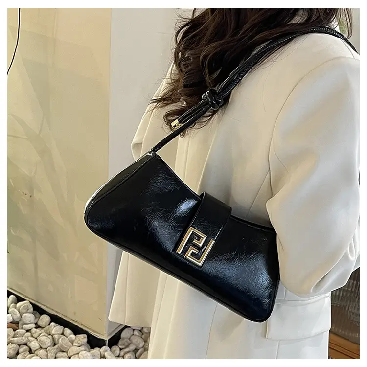Women's Square Lock Shoulder Bags 2025 Spring Summer Collection — feature 9