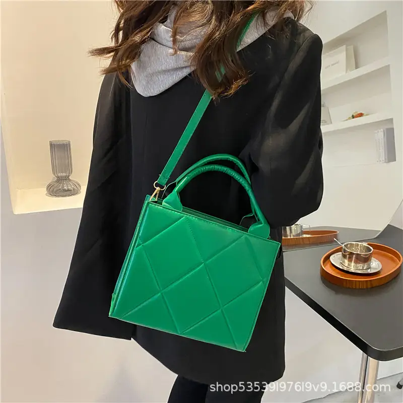 Black Quilted Shoulder Crossbody Bag XL Oversized — feature 20