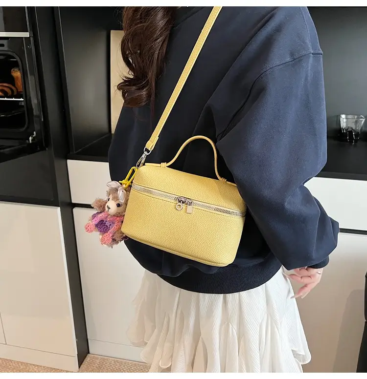 Black Leather Shoulder Bag for Women 2026 — feature 16