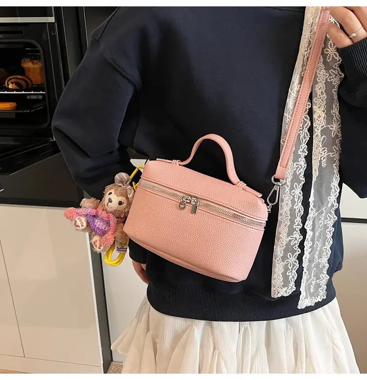 Black Leather Shoulder Bag for Women 2026 — feature 20