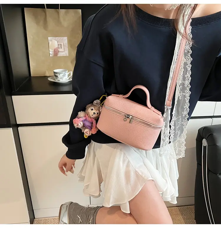 Black Leather Shoulder Bag for Women 2026 — feature 21