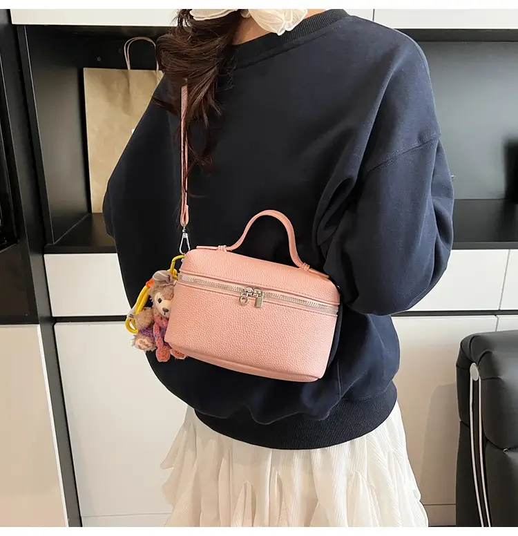 Black Leather Shoulder Bag for Women 2026 — feature 22