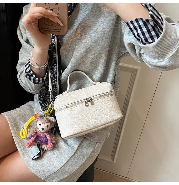 Black Leather Shoulder Bag for Women 2026 — feature 26