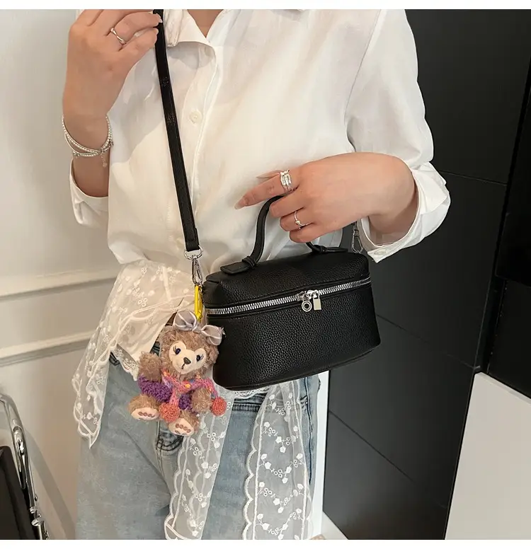 Black Leather Shoulder Bag for Women 2026 — feature 28