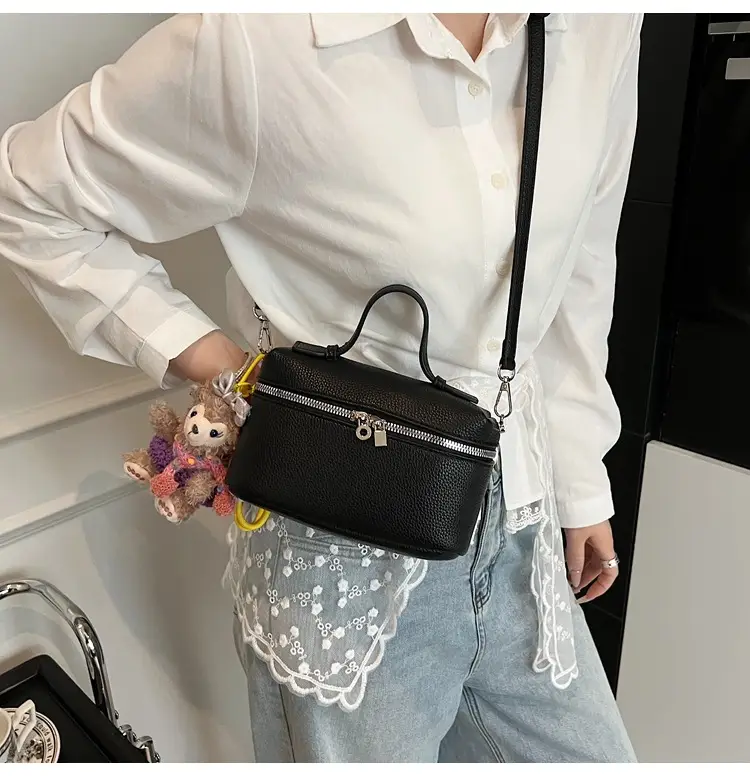 Black Leather Shoulder Bag for Women 2026 — feature 30