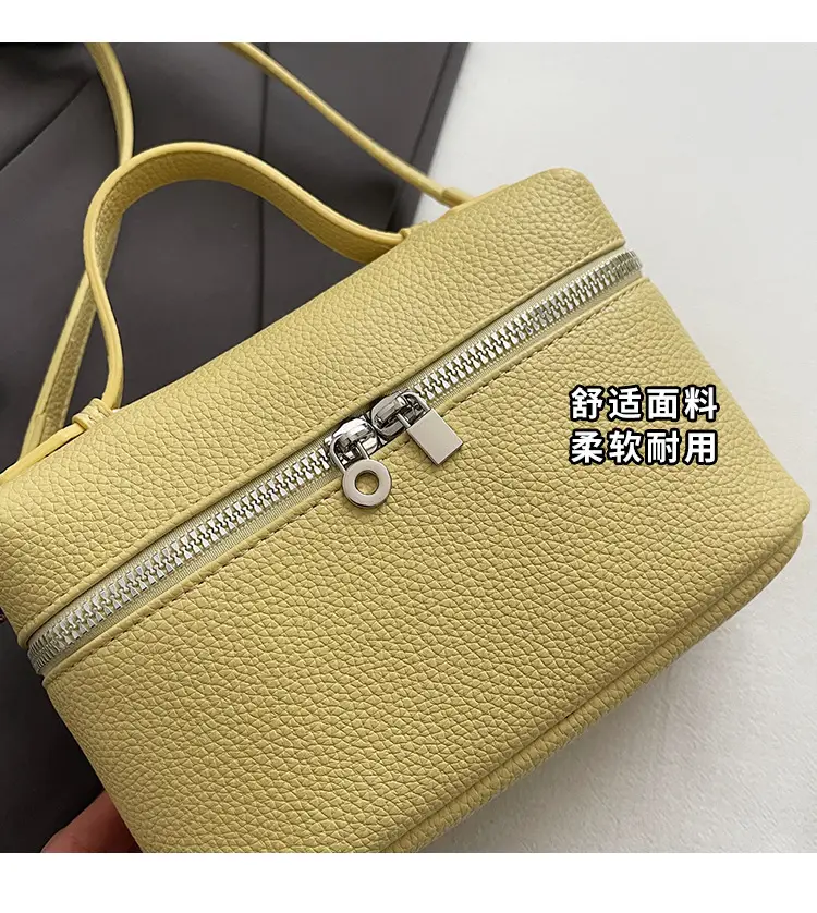 Black Leather Shoulder Bag for Women 2026 — feature 4