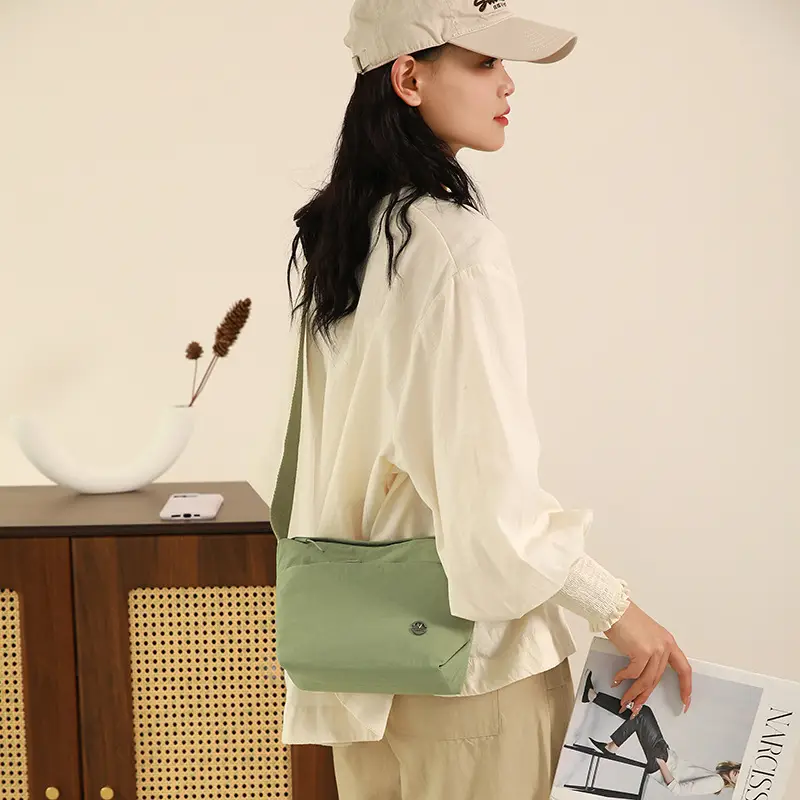 New Color Display Shoulder Bag for Women