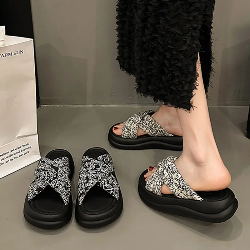New Chinese Style Women Sandals Platform Thick Bottom Beach Slippers - Image 6