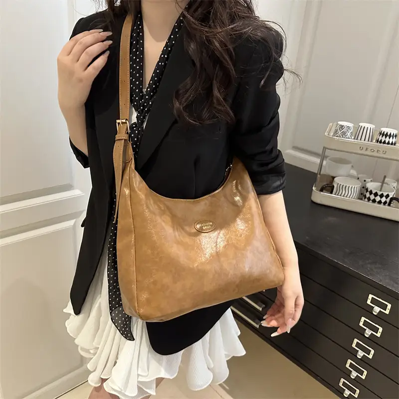 Brown Leather Shoulder Bag for Women 2025 Commuter - Image 7