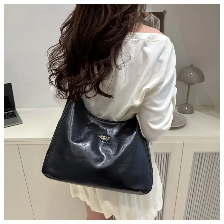 Brown Leather Shoulder Bag for Women 2025 Commuter — feature 21