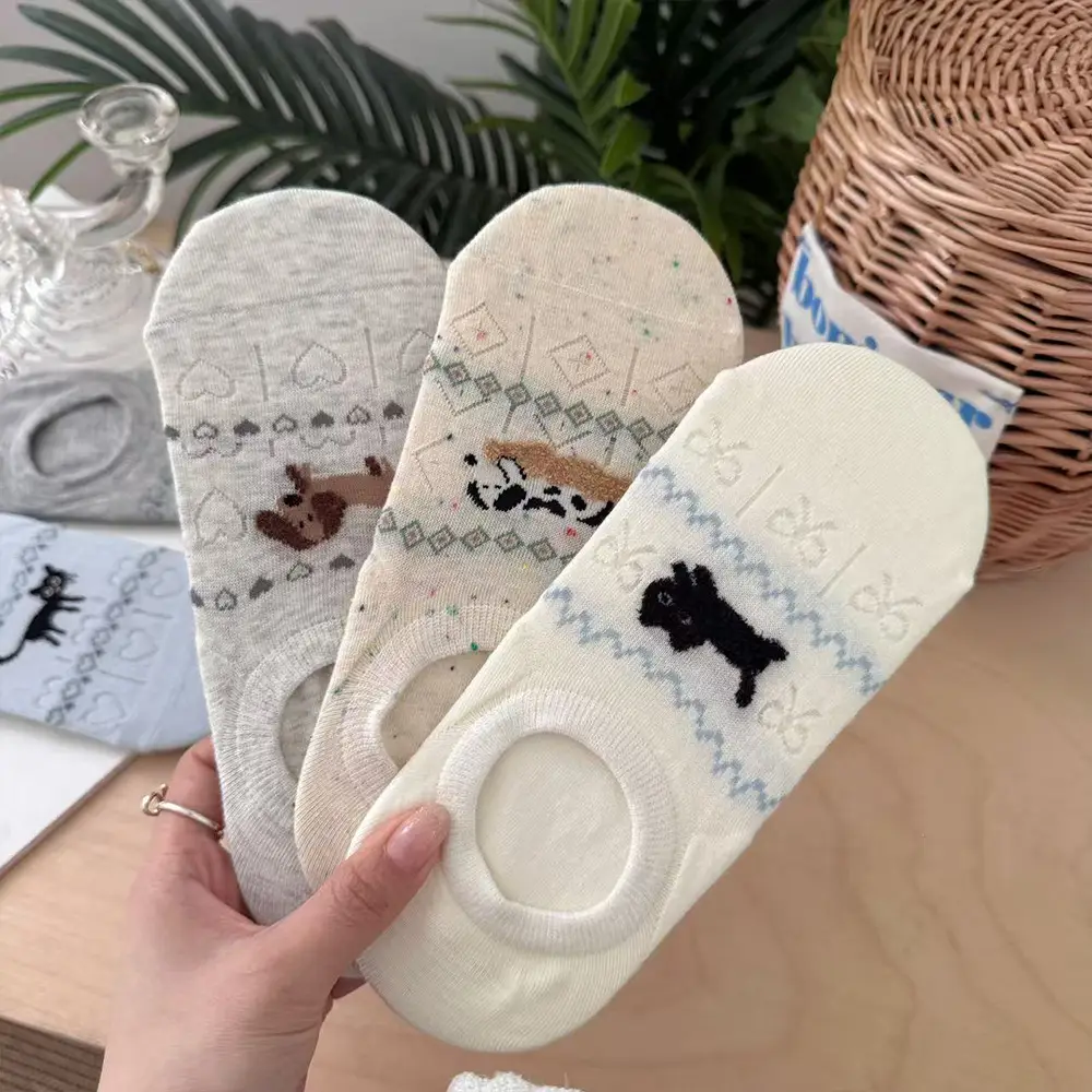 Spring and Summer Socks Women's Socks South Korea Boneless Socks Ultra-thin Silicone Shallow Mouth Boat Socks Fairisland Ins Style Invisible Socks