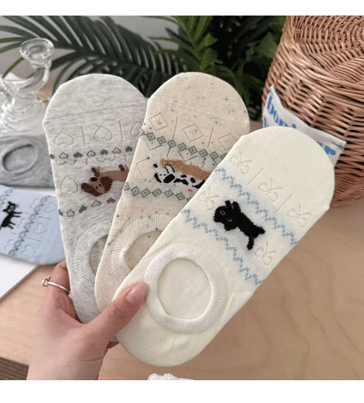 Spring and Summer Socks Women's Socks South Korea Boneless Socks Ultra-thin Silicone Shallow Mouth Boat Socks Fairisland Ins Style Invisible Socks — feature 7