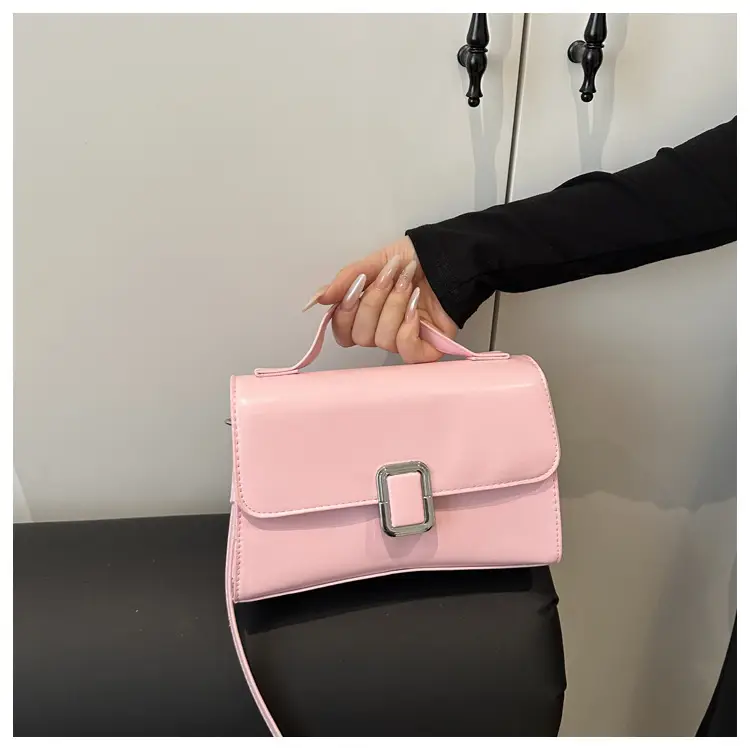 Black Minimalist Shoulder Bag with Silver Clasp — feature 12