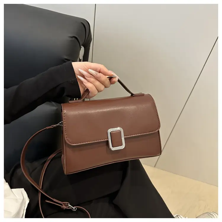 Black Minimalist Shoulder Bag with Silver Clasp — feature 14
