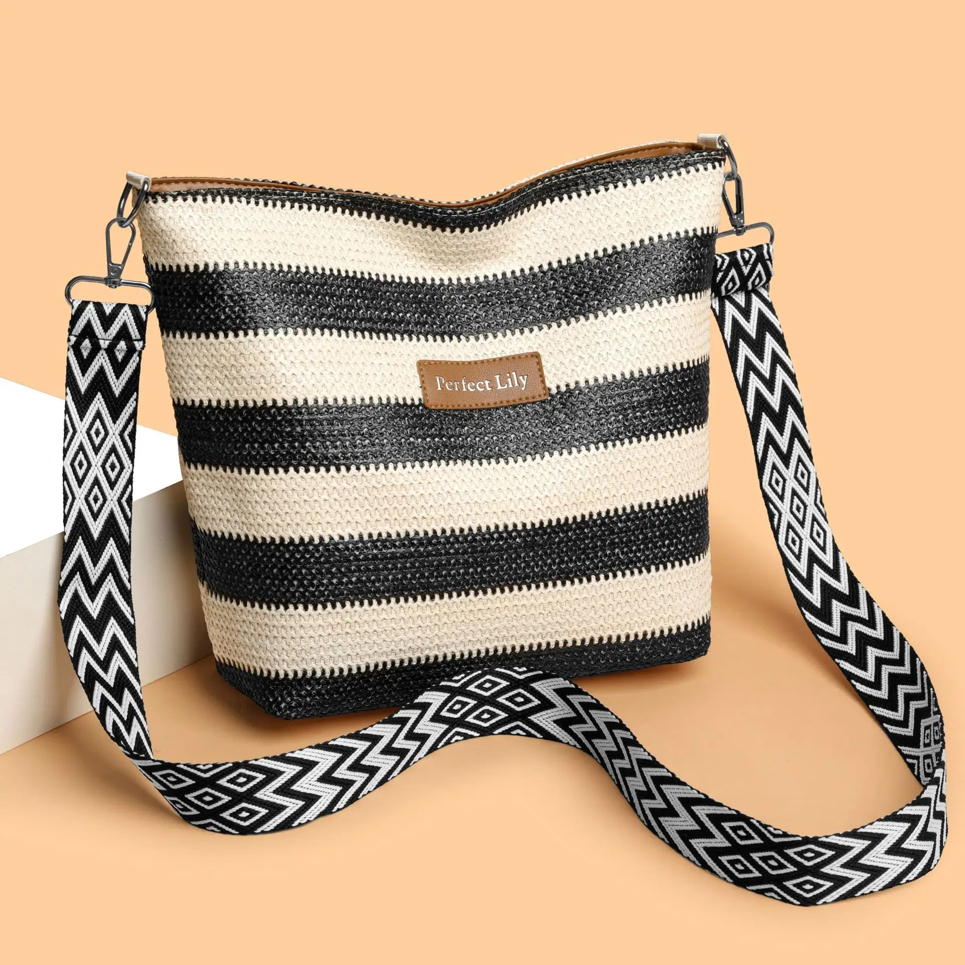 Women's Striped Crossbody Bag Casual Trendy Large Capacity - Image 8