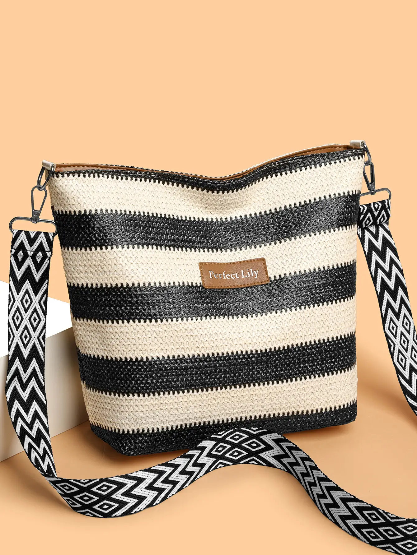 Women's Striped Crossbody Bag Casual Trendy Large Capacity — feature 2