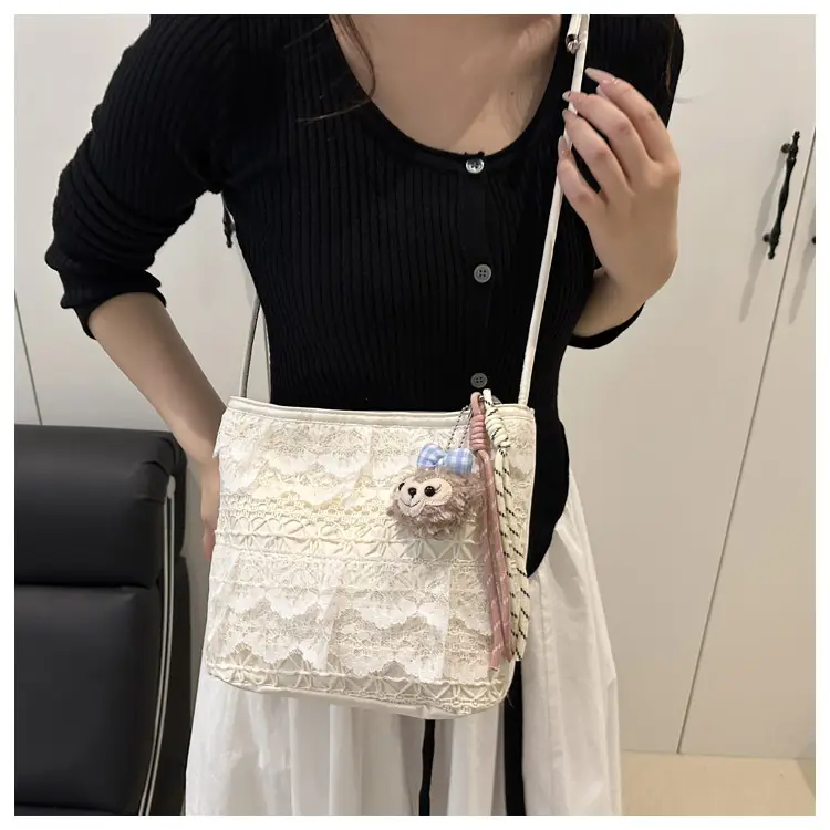 Women's Lace Embroidered Shoulder Bag 2025 New Style — feature 10