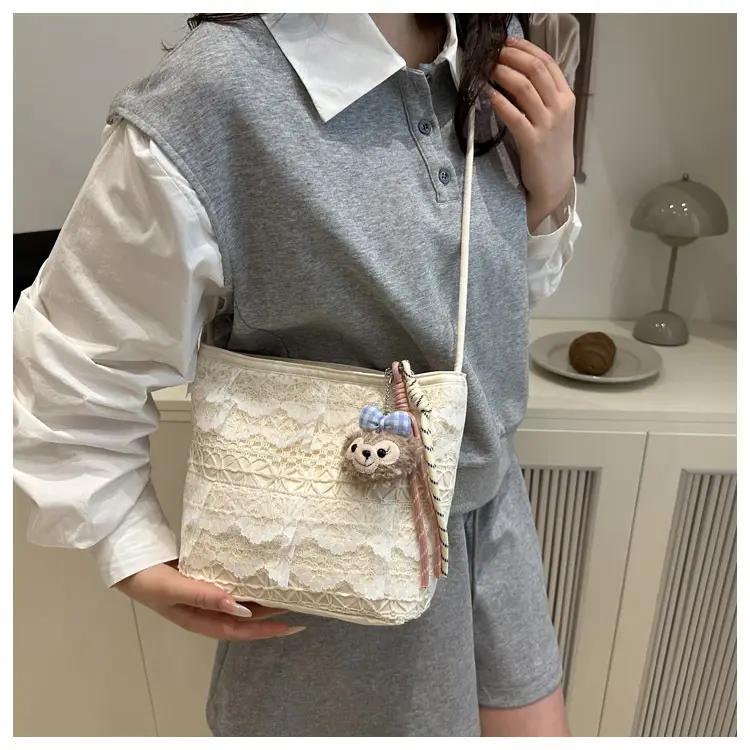 Women's Lace Embroidered Shoulder Bag 2025 New Style — feature 12