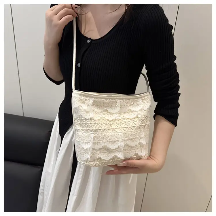 Women's Lace Embroidered Shoulder Bag 2025 New Style — feature 9