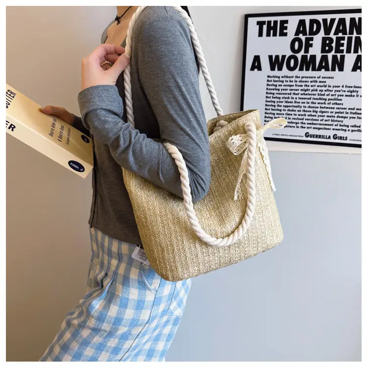 Women's Pastoral Woven Straw Shoulder Bag Large Capacity — feature 16