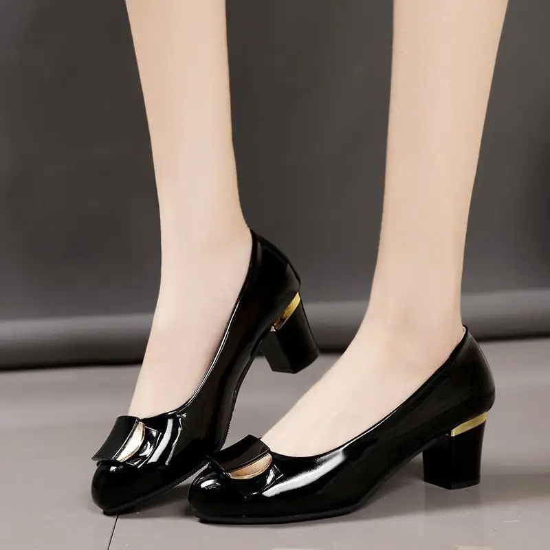 Women's Leather Shoes 2025 New Thick Heel Women's Flats Versatile Set Foot Medium Heel Rhinestone Professional Work Shoes Four Seasons Flats - Image 5
