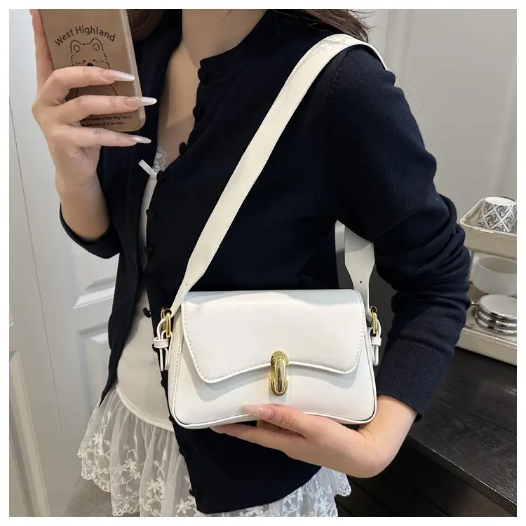 White Square Shoulder Bag for Women 2025 — feature 10
