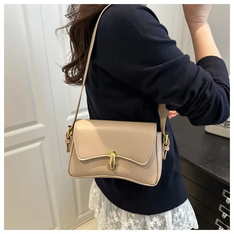 White Square Shoulder Bag for Women 2025 — feature 12