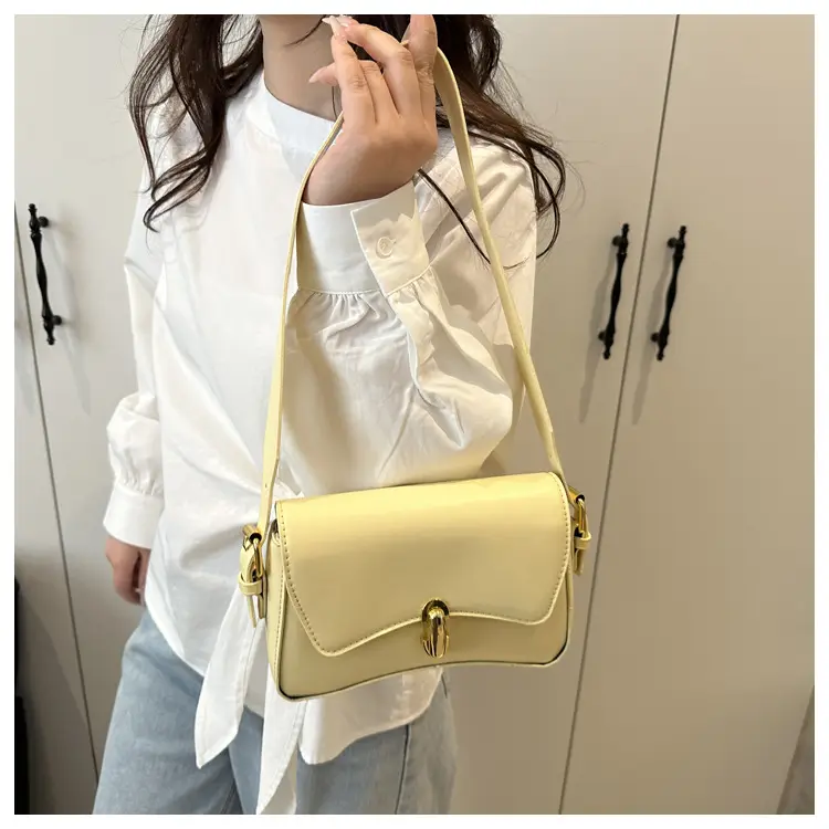 White Square Shoulder Bag for Women 2025 — feature 14