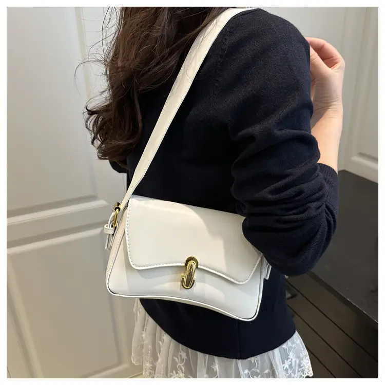 White Square Shoulder Bag for Women 2025 — feature 8