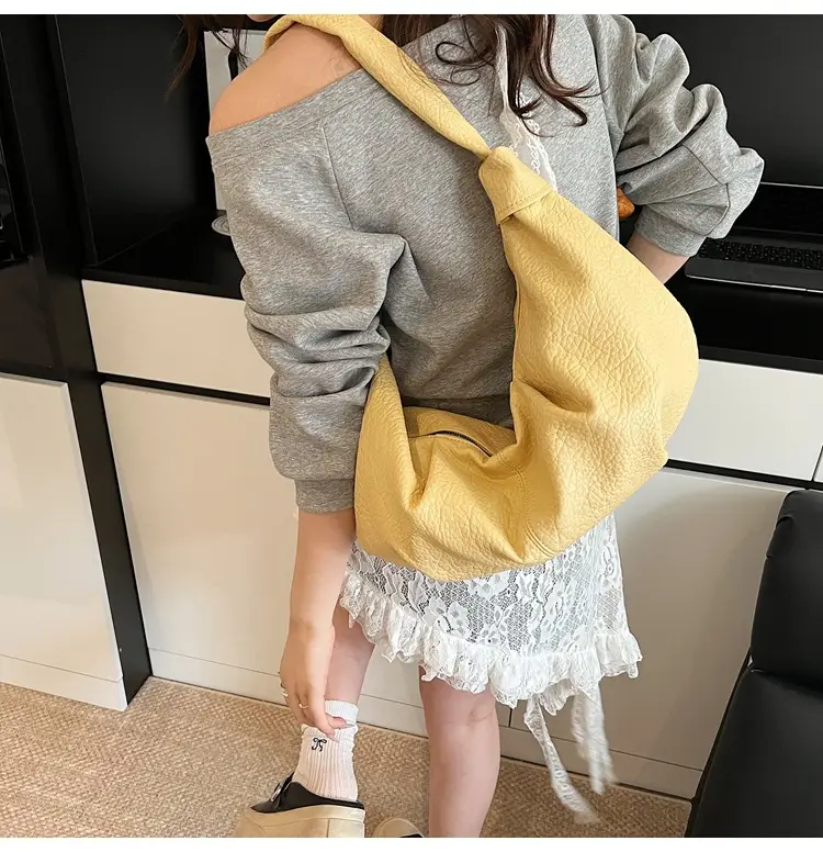 Vintage Pleated Shoulder Bag for Women Summer 2025 — feature 19