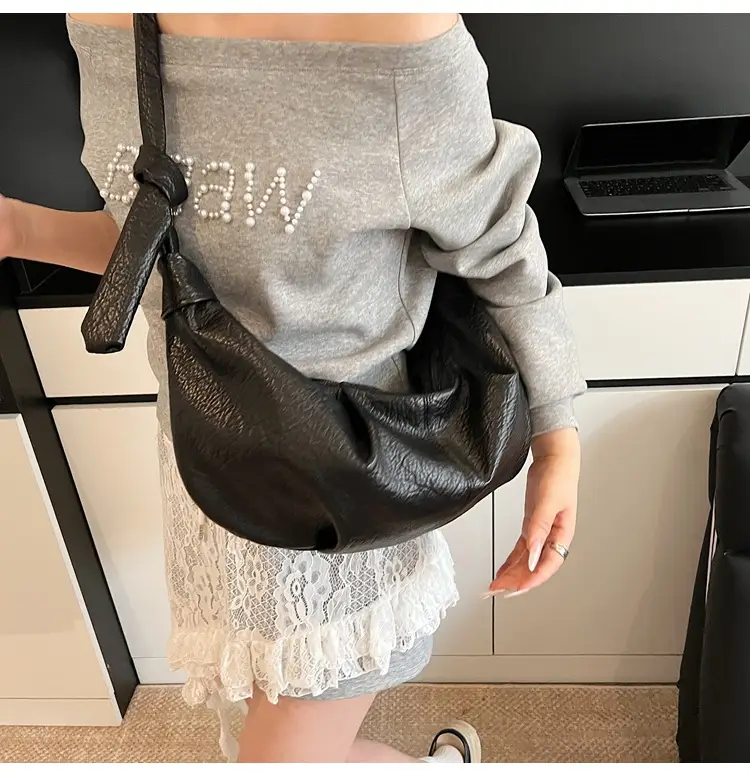 Vintage Pleated Shoulder Bag for Women Summer 2025 — feature 20