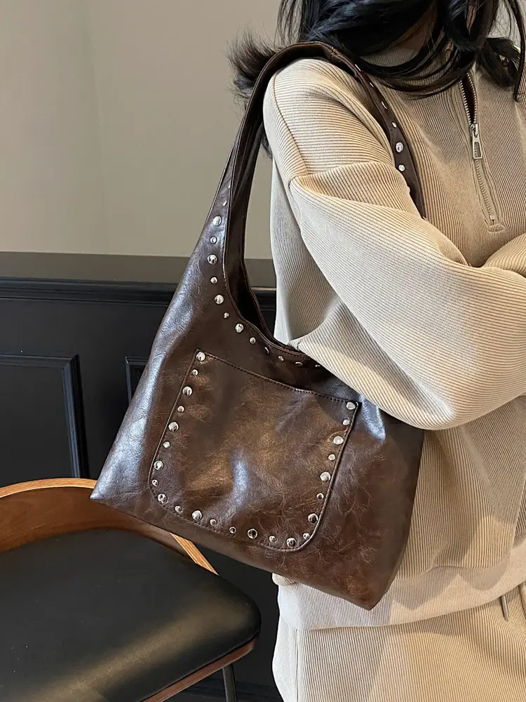Retro Rivet Shoulder Bag European American Fashion - Image 7