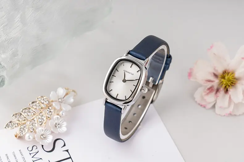Women's Oval Watch Black Leather Waterproof — feature 13