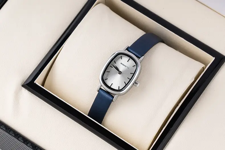 Women's Oval Watch Black Leather Waterproof — feature 20