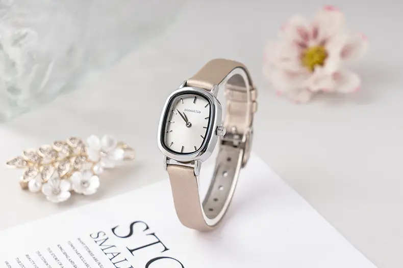 Women's Oval Watch Black Leather Waterproof — feature 3