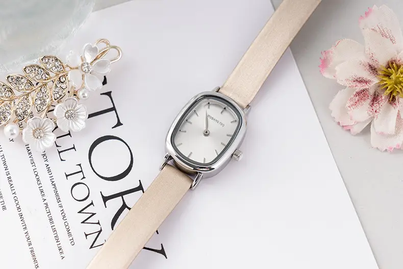 Women's Oval Watch Black Leather Waterproof — feature 7